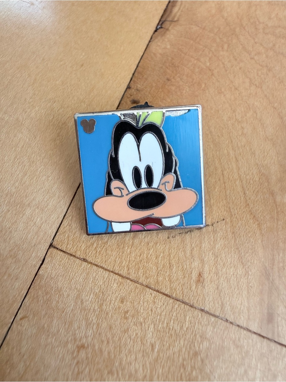 Disney Goofy Square Pin